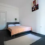 Lukrecia Апартаменты *