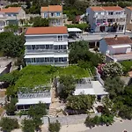 Lukrecia Apartmán Neum