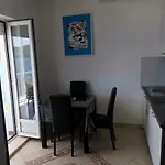 Lukrecia Apartman *