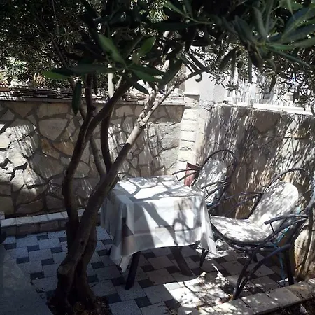 Lukrecia Apartmán Neum