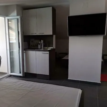 Lukrecia Apartmán Neum