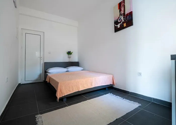 Lukrecia Appartement *