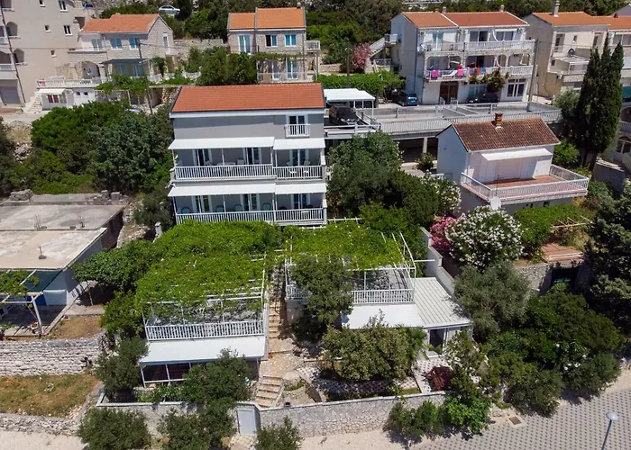 Lukrecia Appartement Neum