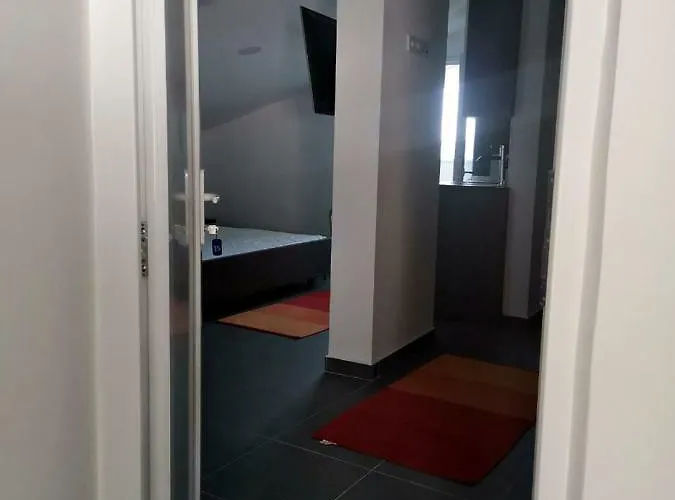 Lukrecia Appartement *